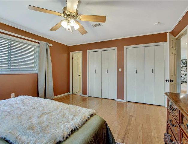 2 Lake Point Drive, Conway, AR 72032