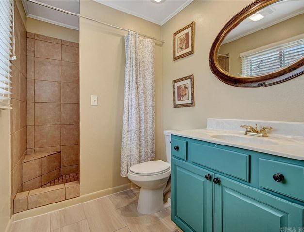 2 Lake Point Drive, Conway, AR 72032