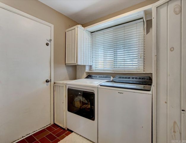 2 Lake Point Drive, Conway, AR 72032