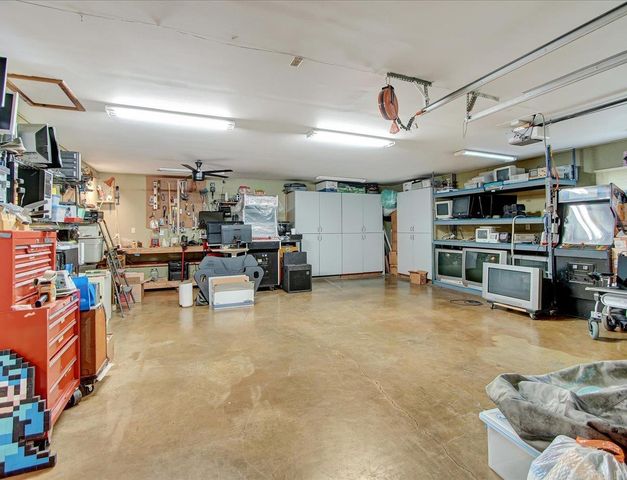 2 Lake Point Drive, Conway, AR 72032