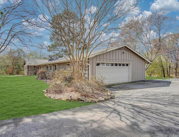 2 Lake Point Drive, Conway, AR 72032