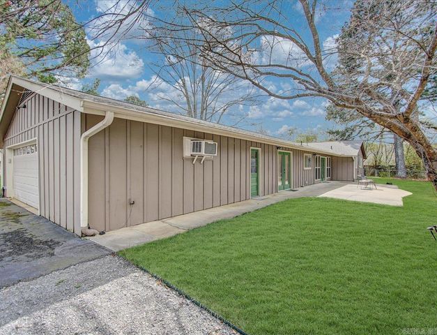 2 Lake Point Drive, Conway, AR 72032