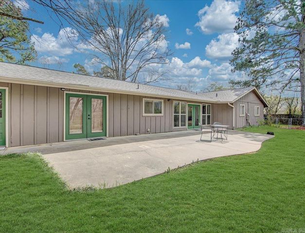 2 Lake Point Drive, Conway, AR 72032