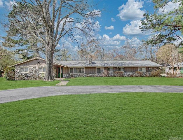 2 Lake Point Drive, Conway, AR 72032