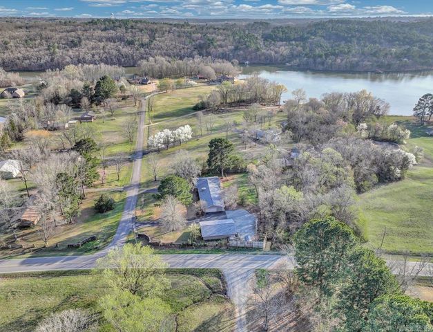 2 Lake Point Drive, Conway, AR 72032