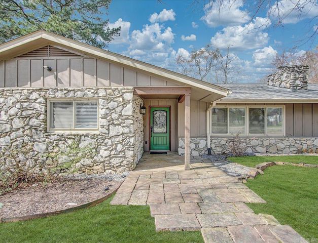 2 Lake Point Drive, Conway, AR 72032