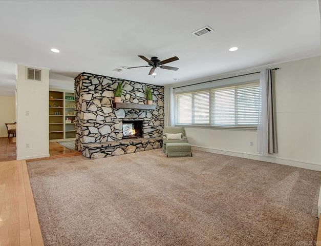 2 Lake Point Drive, Conway, AR 72032