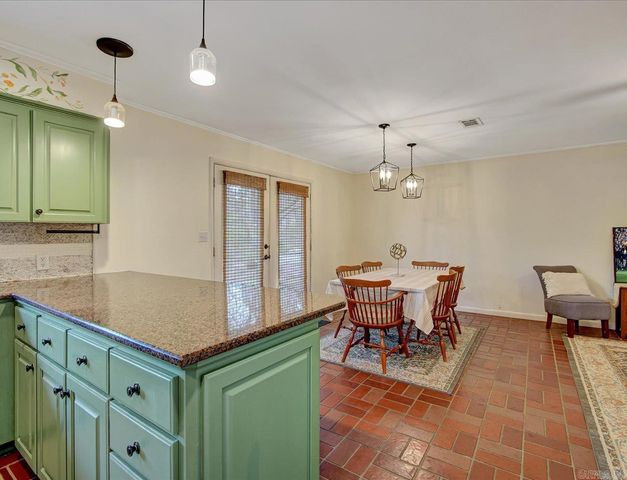 2 Lake Point Drive, Conway, AR 72032