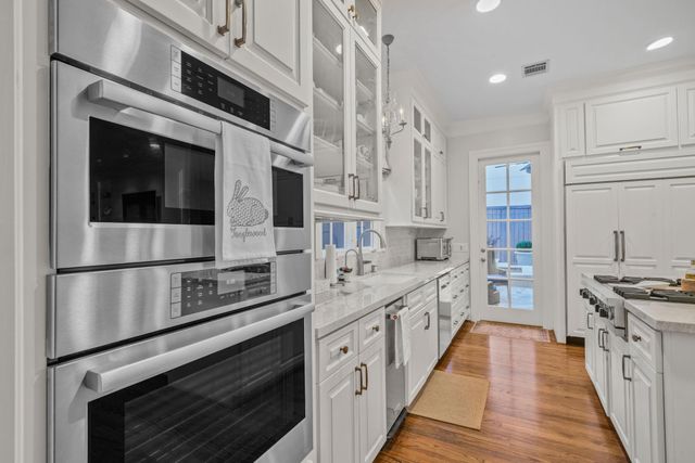 5012 Tangle Lane, Houston, TX 77056