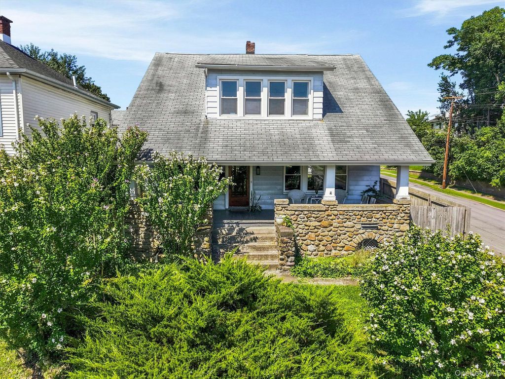 97 Robinson Avenue, Newburgh, NY 12550