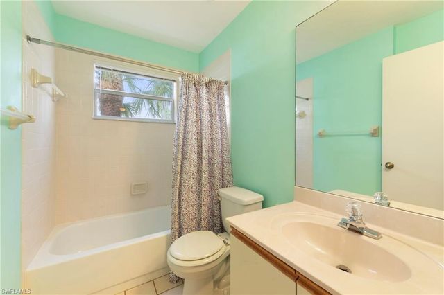 1915 Courtyard WAY G202, Naples, FL 34112