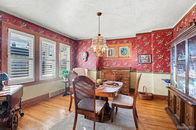 466 W Maplehurst Street, Ferndale, MI 48220