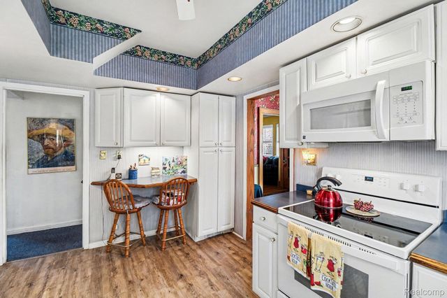 466 W Maplehurst Street, Ferndale, MI 48220