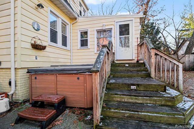 466 W Maplehurst Street, Ferndale, MI 48220