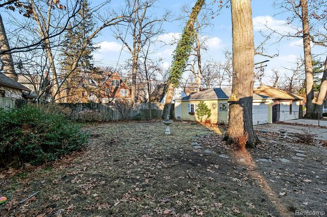 466 W Maplehurst Street, Ferndale, MI 48220