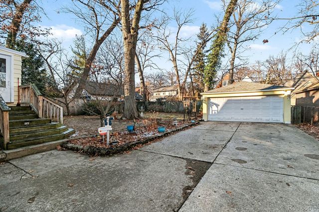 466 W Maplehurst Street, Ferndale, MI 48220