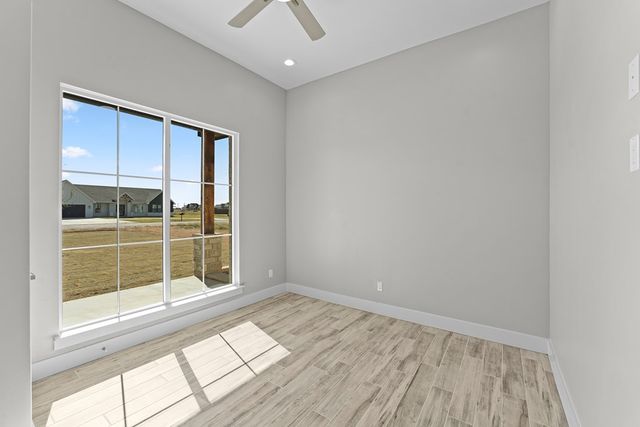 13801 E County Rd 113, Midland, TX 79706