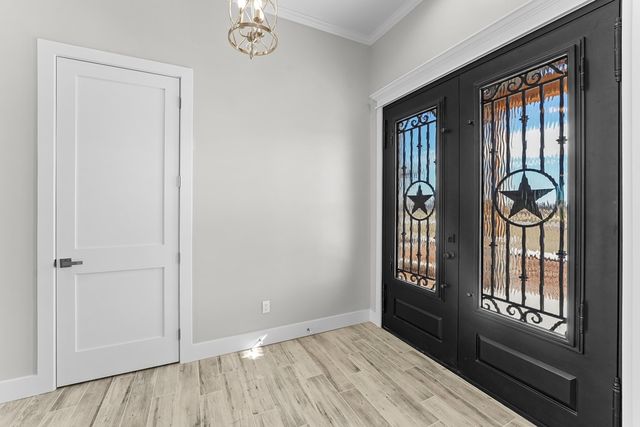 13801 E County Rd 113, Midland, TX 79706