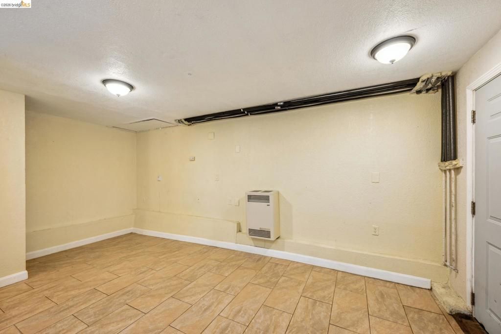 Image 15 of property listing at 1820 International Blvd, Oakland, CA 94606