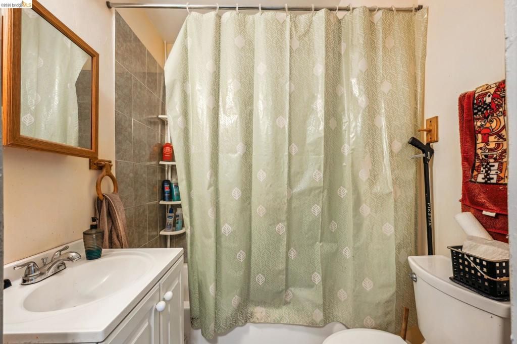 Image 22 of property listing at 1820 International Blvd, Oakland, CA 94606