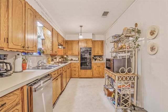 5303 Hilltop, Greenville, TX 75402