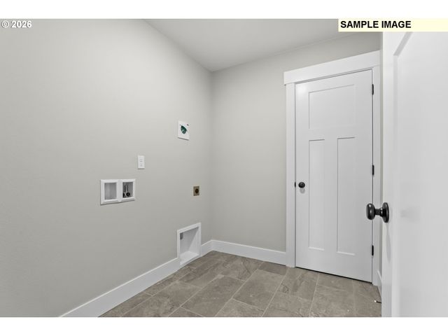 2331 E OTTER Loop, La Center, WA 98629