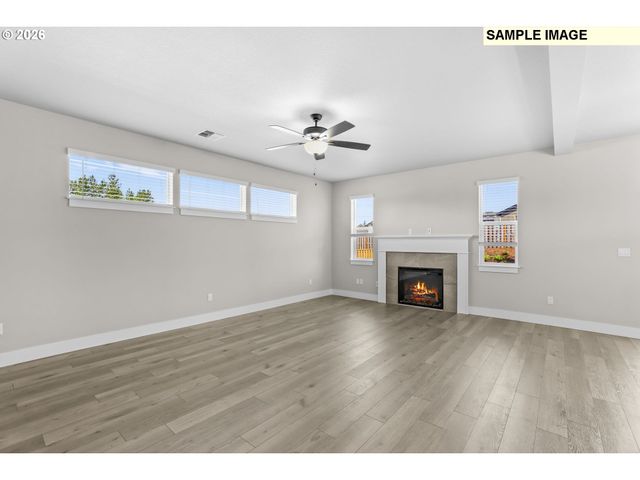 2331 E OTTER Loop, La Center, WA 98629
