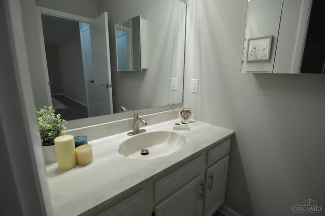 3004 Glenmore Avenue, Cincinnati, OH 45238