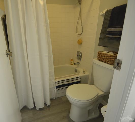 3004 Glenmore Avenue, Cincinnati, OH 45238