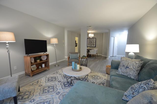 3004 Glenmore Avenue, Cincinnati, OH 45238