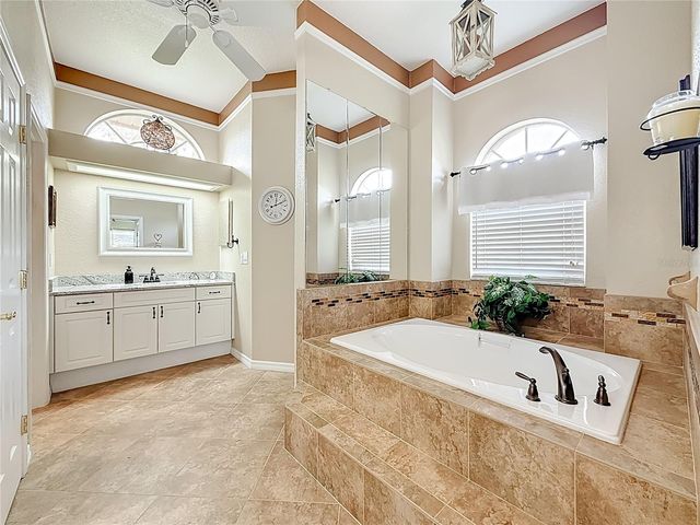 2387 HILLCREEK CIRCLE E, Clearwater, FL 33759