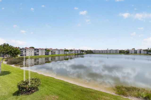 14096 HUNTINGTON POINTE Drive 309, Delray Beach, FL 33484
