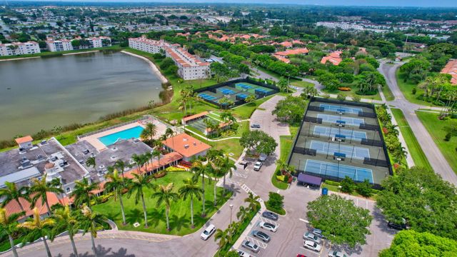14096 HUNTINGTON POINTE Drive 309, Delray Beach, FL 33484