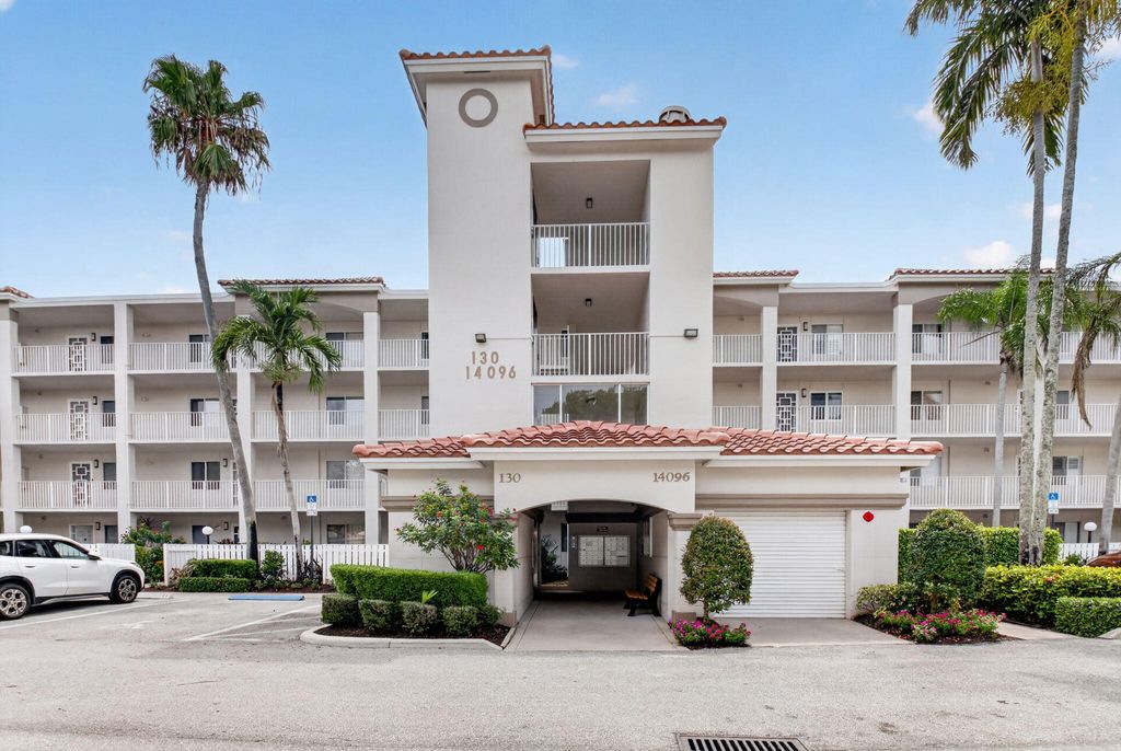 14096 HUNTINGTON POINTE Drive 309, Delray Beach, FL 33484