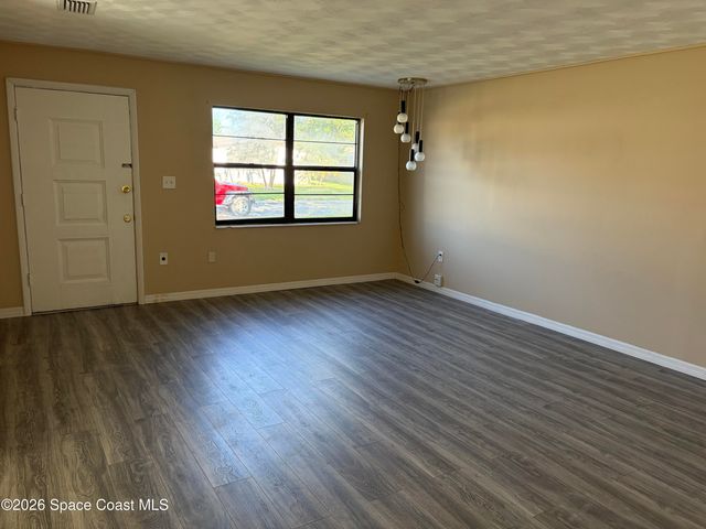 965 Date Avenue, Merritt Island, FL 32953