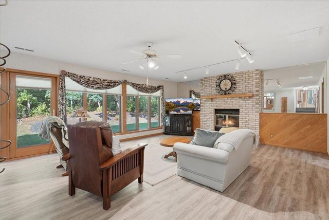 1579 Mary Street N, Maplewood, MN 55119