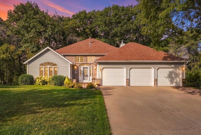 1579 Mary Street N, Maplewood, MN 55119