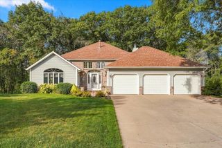 1579 Mary Street N, Maplewood, MN 55119