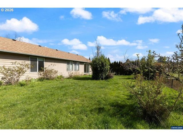 475 Se HANKEL St, Dallas, OR 97338