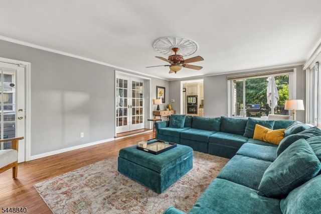 199 Larch Ave, Teaneck Twp., NJ 07666
