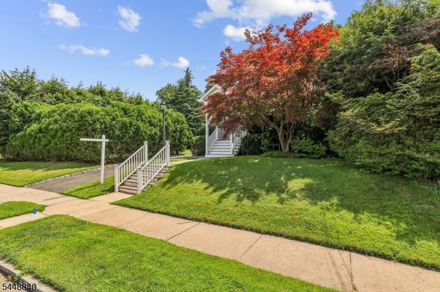 199 Larch Ave, Teaneck Twp., NJ 07666