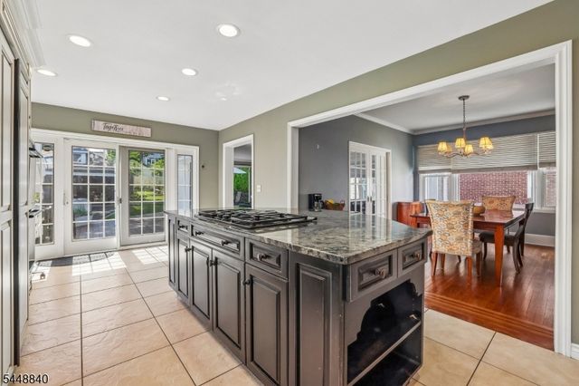 199 Larch Ave, Teaneck Twp., NJ 07666