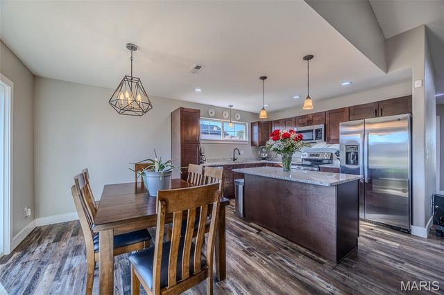 141 La Vista Drive, Waynesville, MO 65583