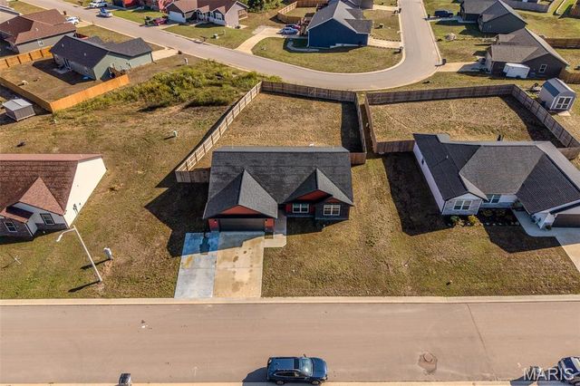 141 La Vista Drive, Waynesville, MO 65583