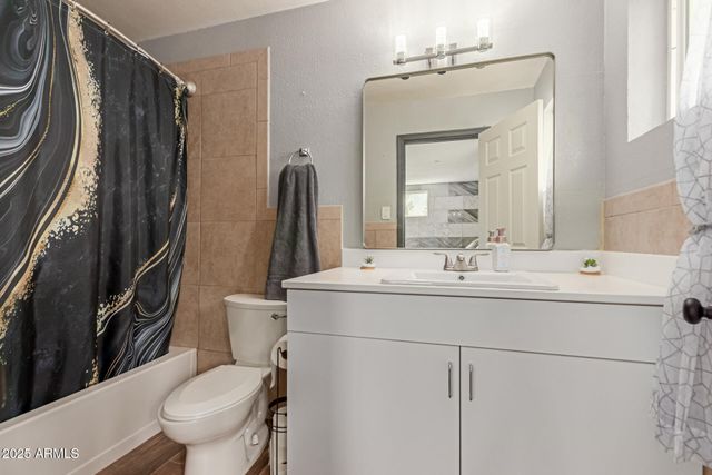 328 E BETHANY HOME Road, Phoenix, AZ 85012