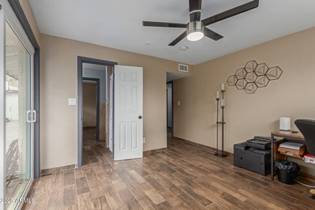 328 E BETHANY HOME Road, Phoenix, AZ 85012