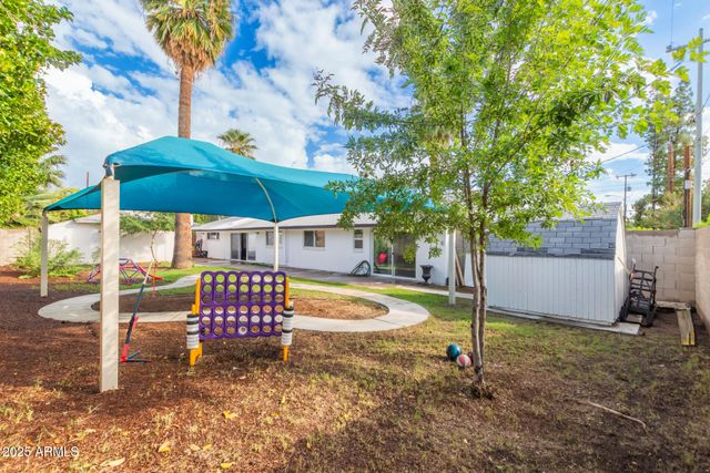 328 E BETHANY HOME Road, Phoenix, AZ 85012