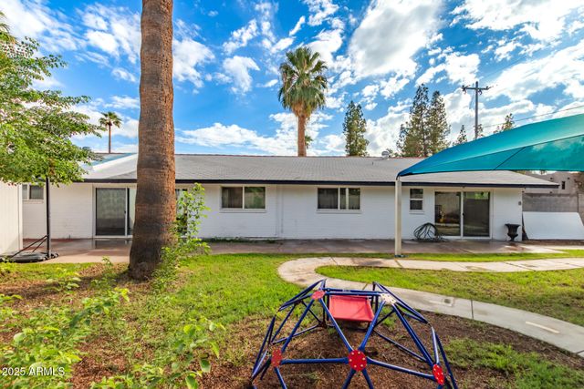 328 E BETHANY HOME Road, Phoenix, AZ 85012