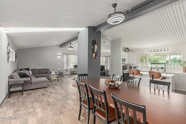 328 E BETHANY HOME Road, Phoenix, AZ 85012