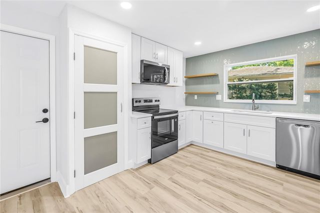 2161 NE HILLWOOD COURT, Clearwater, FL 33763